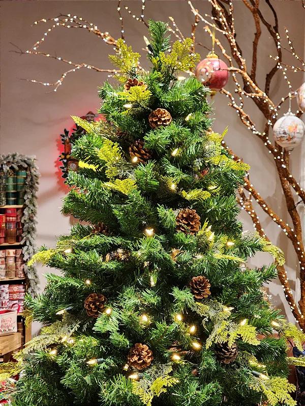 ÁRVORE DE NATAL CLICK 2025 - COM PISCAS EMBUTIDOS