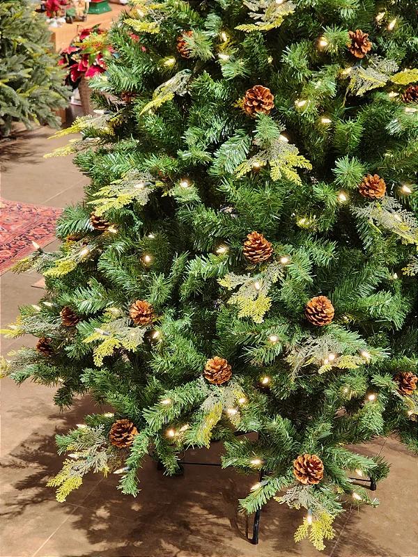 ÁRVORE DE NATAL CLICK 2025 - COM PISCAS EMBUTIDOS